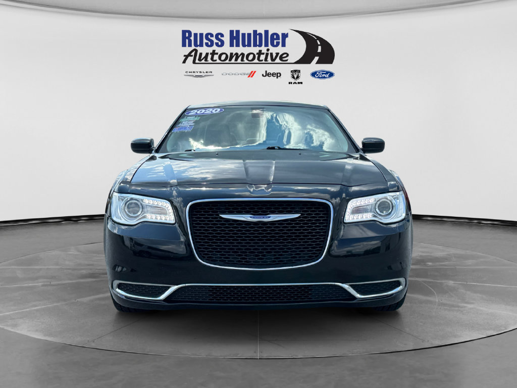 Used 2020 Chrysler 300 Touring L w/ Quick Order Package 22F AWD/4WD image 10