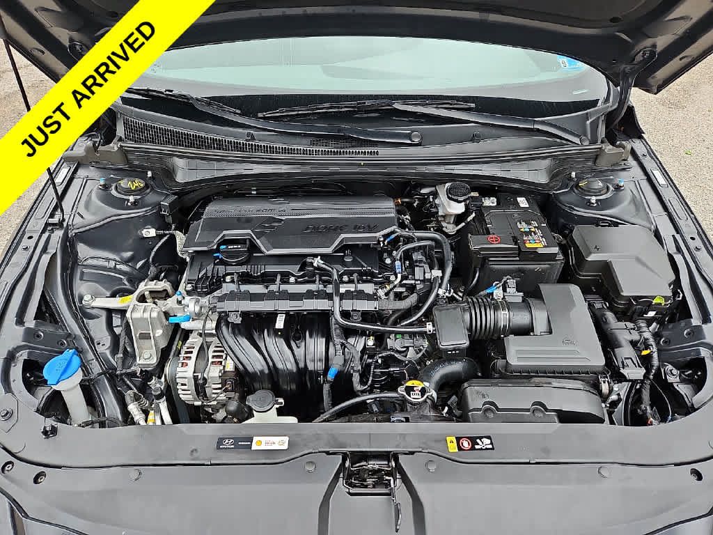Used 2025 Hyundai Elantra SEL FWD image 31