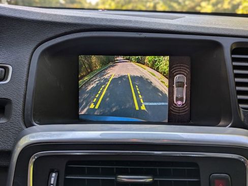 Used 2017 Volvo S60 T5 Cross Country Platinum image 22