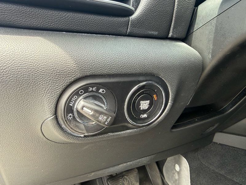 Used 2020 Maserati Levante S AWD/4WD image 19