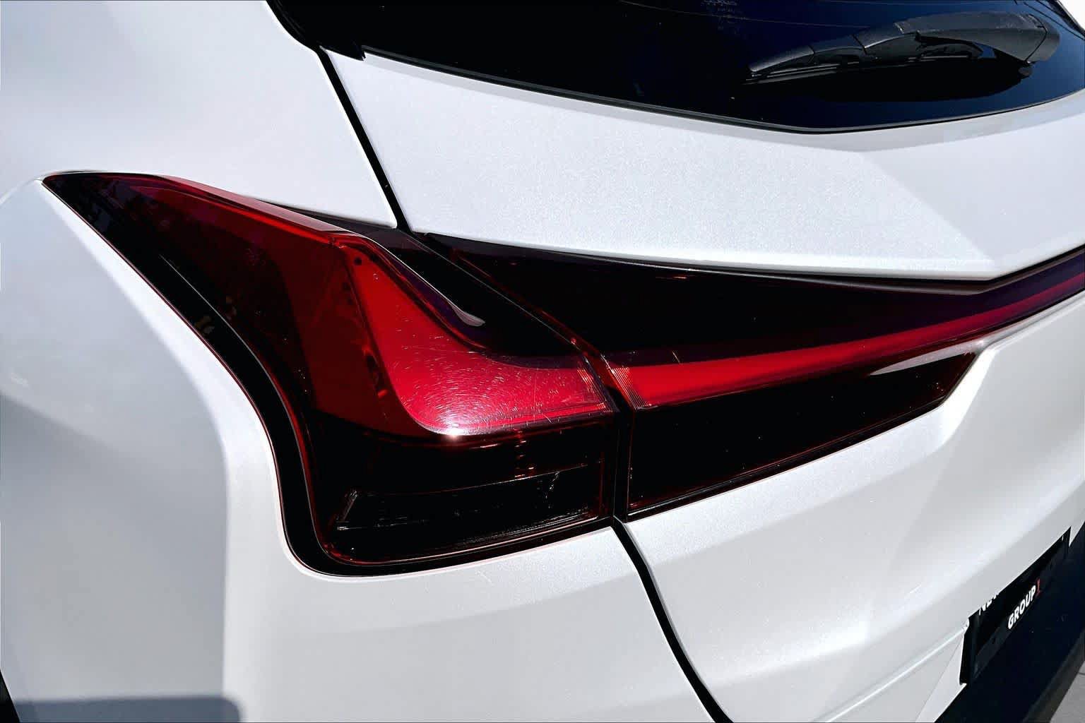 Used 2019 Lexus UX 200 w/ Premium Package FWD image 27