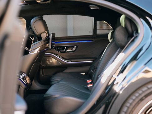 Used 2024 Mercedes-Benz S 63 AMG S image 34