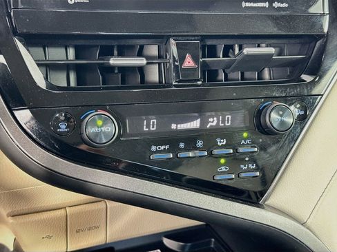 Used 2024 Toyota Camry XLE FWD image 20