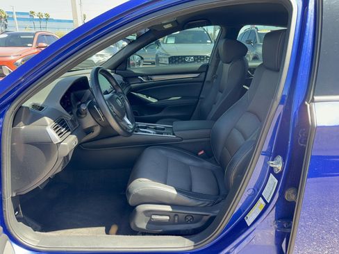 Used 2018 Honda Accord Sport image 13