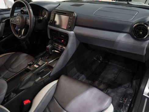 Used 2020 Nissan GT-R Premium AWD/4WD image 16