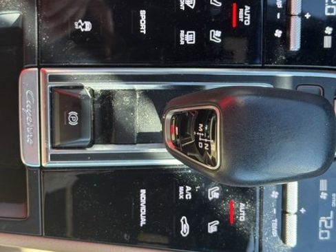 Used 2019 Porsche Cayenne image 26