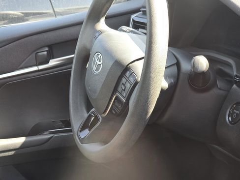 Used 2025 Toyota Camry LE image 21