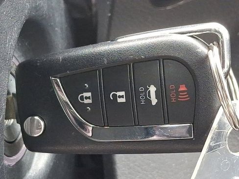 Used 2021 Toyota Camry SE w/ Cold Weather Package image 24