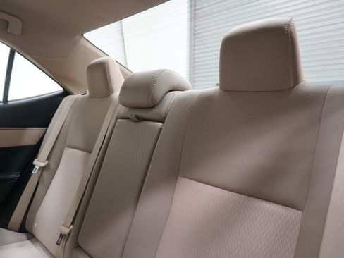 Used 2015 Toyota Corolla LE FWD image 13