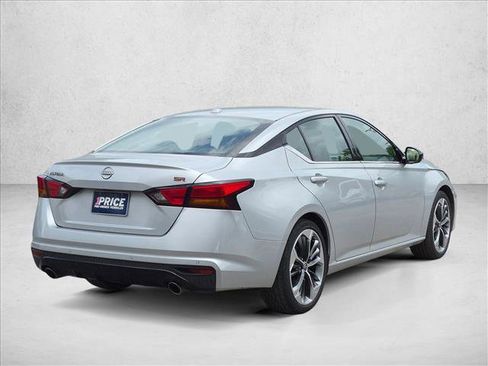 Used 2024 Nissan Altima 2.5 SR FWD image 5