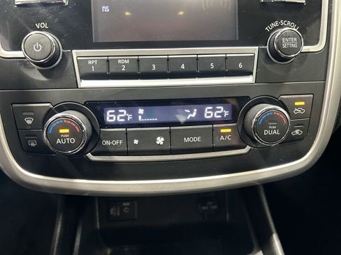 Used 2017 Nissan Altima 2.5 SV FWD image 15