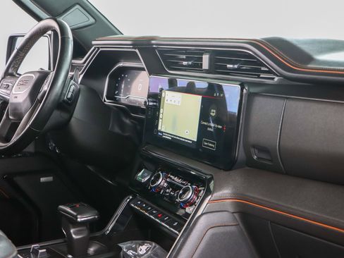 Used 2023 GMC Sierra 1500 AT4 image 30