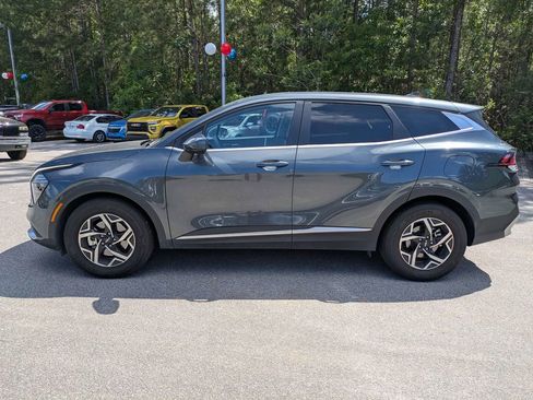 Used 2025 Kia Sportage LX FWD image 7
