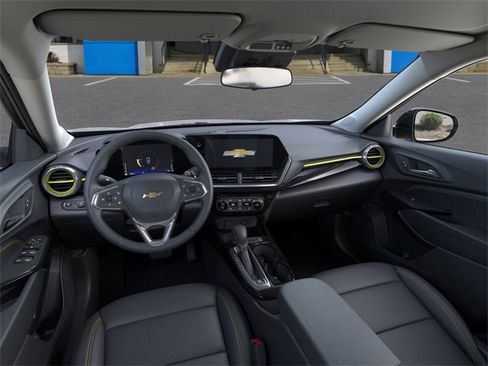 New 2025 Chevrolet Trax ACTIV w/ Driver Confidence Package image 15