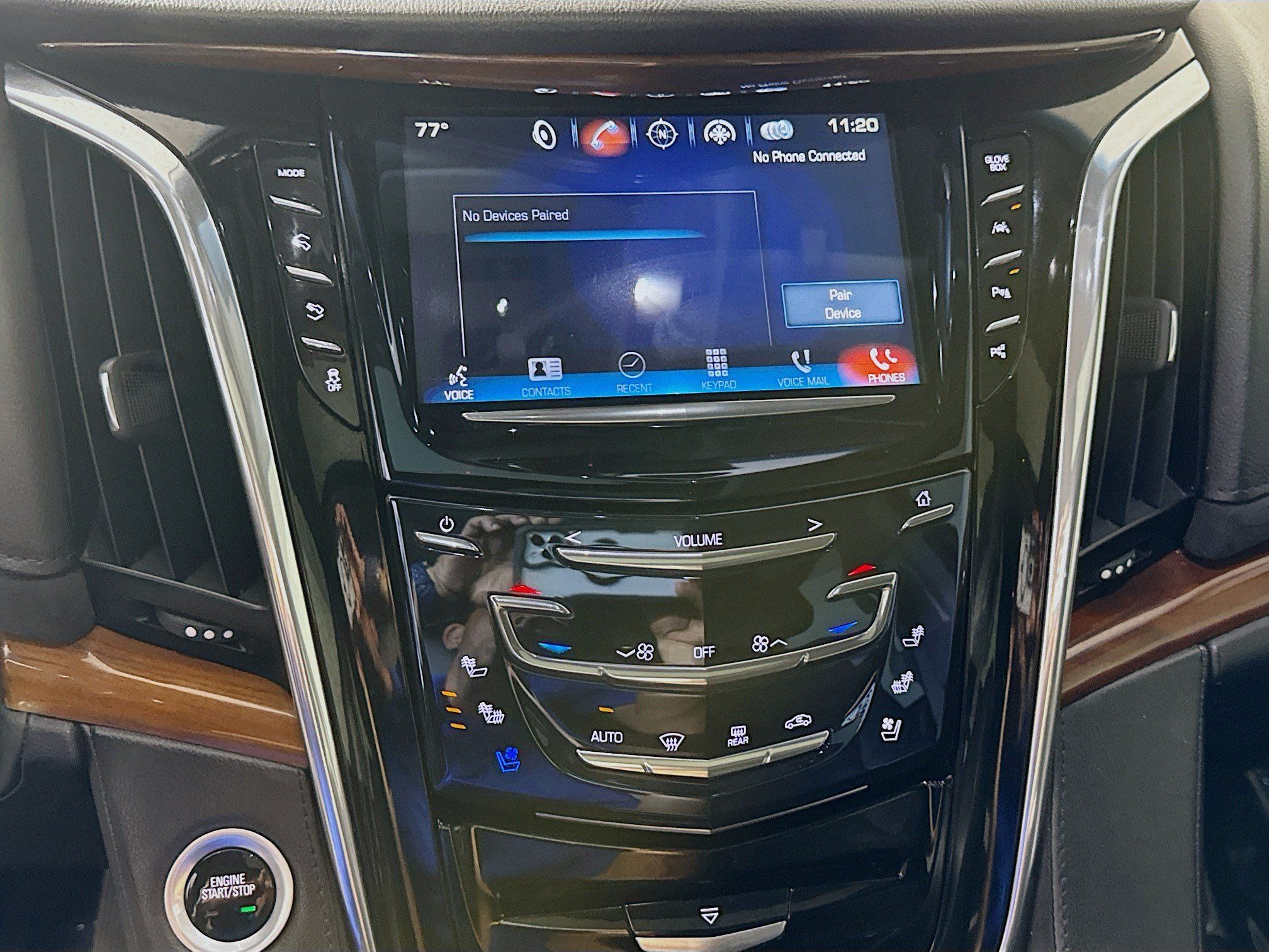 Used 2018 Cadillac Escalade Luxury AWD/4WD image 18