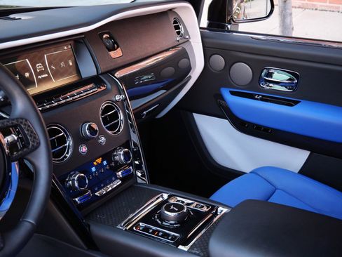 Certified 2024 Rolls-Royce Cullinan Black Badge image 27