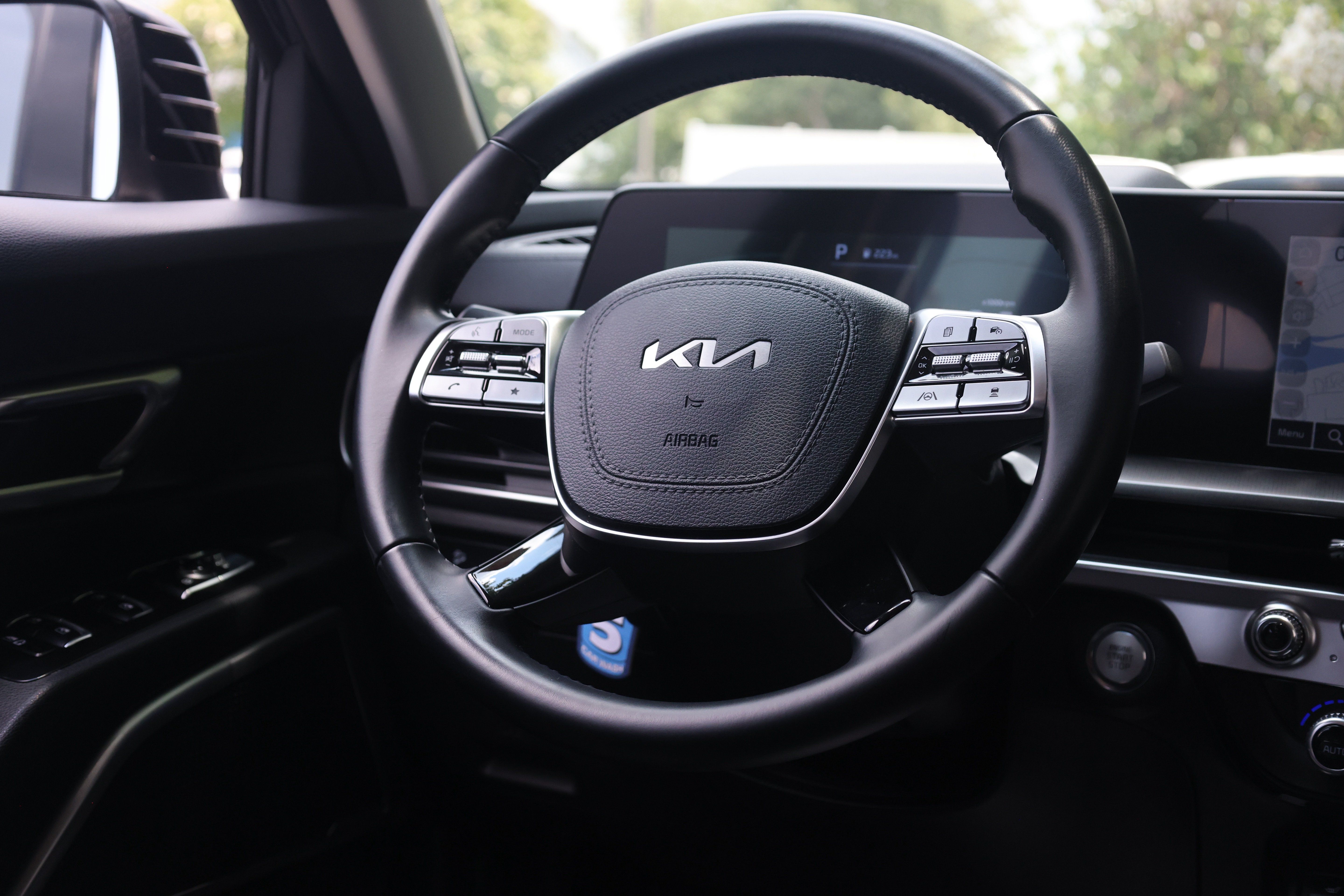 Used 2024 Kia Telluride S w/ S Sunroof Package AWD/4WD image 6