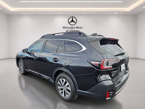 Used 2022 Subaru Outback Premium AWD/4WD image 4