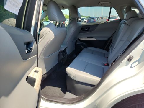 Certified 2022 Toyota Venza XLE AWD/4WD image 13