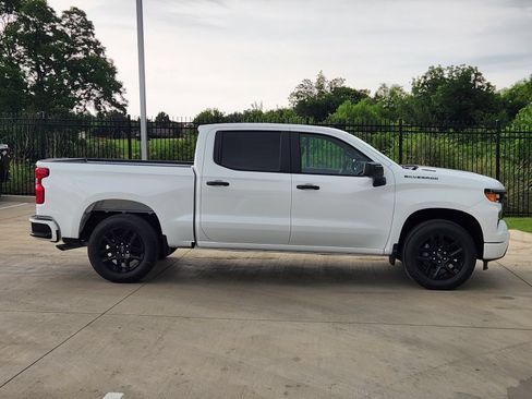New 2026 Chevrolet Silverado 1500 Custom w/ LPO, Dark Essentials Package RWD image 7