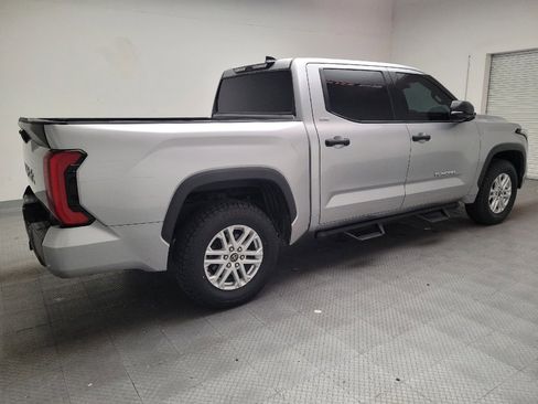 Used 2022 Toyota Tundra SR5 w/ Convenience Package image 10