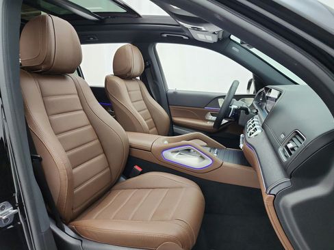 Used 2025 Mercedes-Benz GLS 450 4MATIC image 20