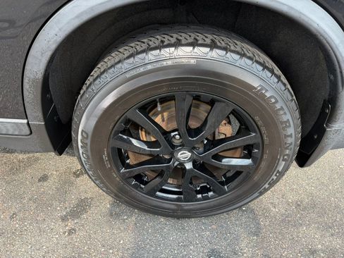 Used 2018 Nissan Rogue SV AWD/4WD image 5