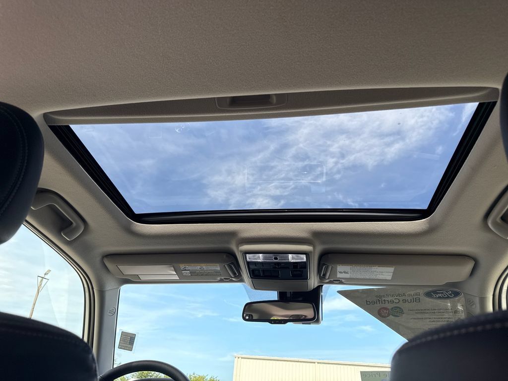 Used 2022 Toyota 4Runner SR5 Premium w/ Moonroof Package RWD image 8