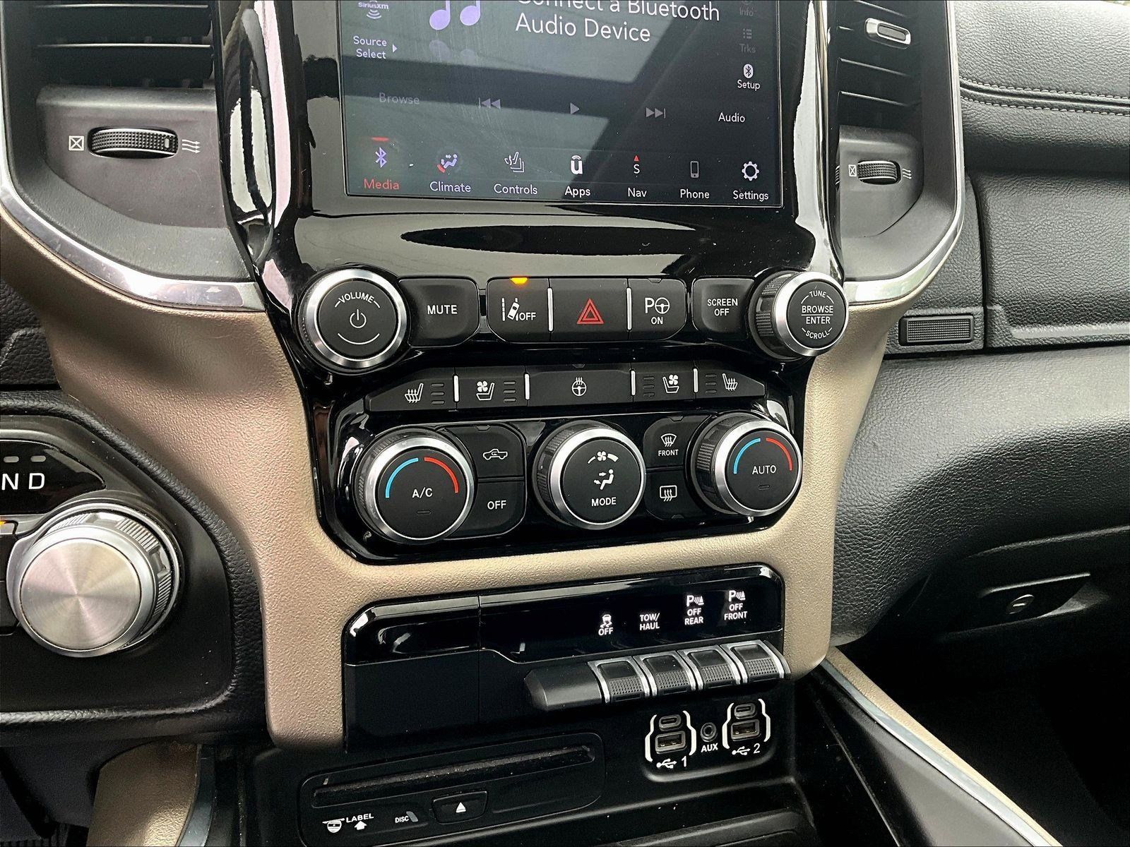 Used 2019 RAM 1500 Laramie AWD/4WD image 17