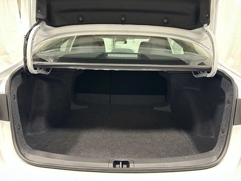 Used 2026 Toyota Corolla LE FWD image 47