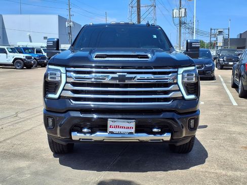 Used 2025 Chevrolet Silverado 2500 High Country w/ High Country Premium Package AWD/4WD image 23