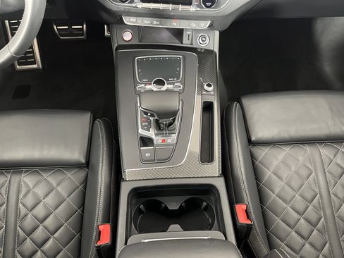 Used 2018 Audi SQ5 Premium Plus w/ Navigation Package image 17