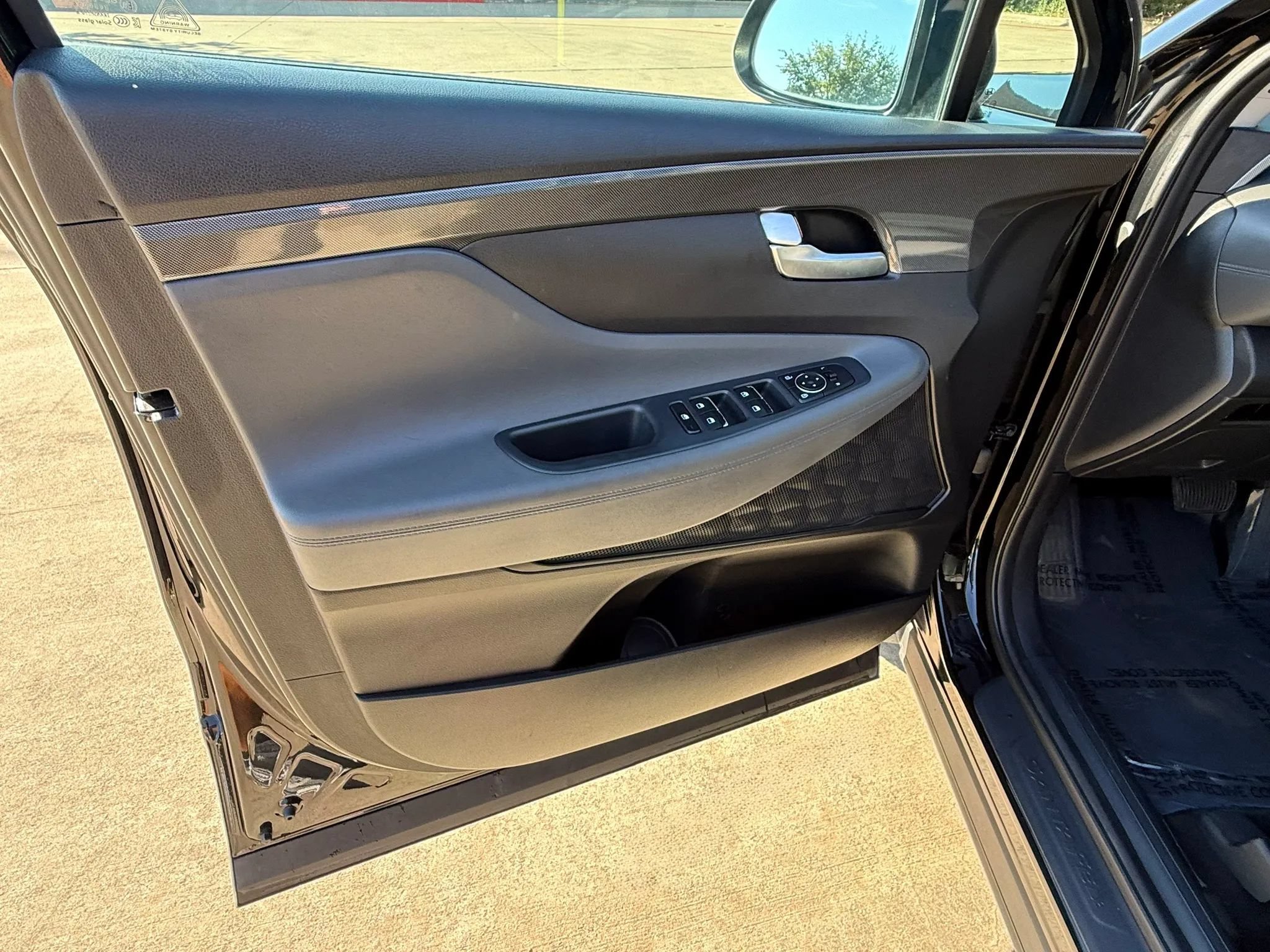 Used 2021 Hyundai Santa Fe SE FWD image 9