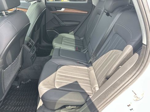 Used 2023 Audi Q5 2.0T Premium Plus w/ Premium Plus Package AWD/4WD image 11