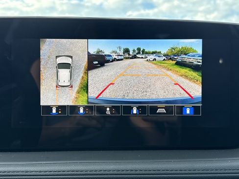 Used 2025 Buick Encore GX Preferred w/ Advanced Technology Package FWD image 5
