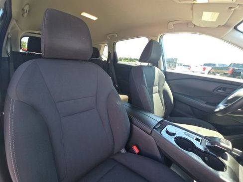 Used 2024 Nissan Rogue S AWD/4WD image 18