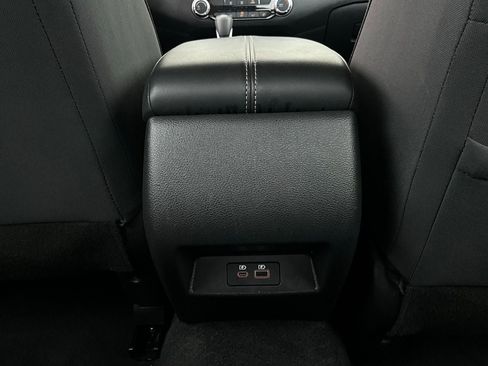 Used 2025 Nissan Altima 2.5 SV image 13