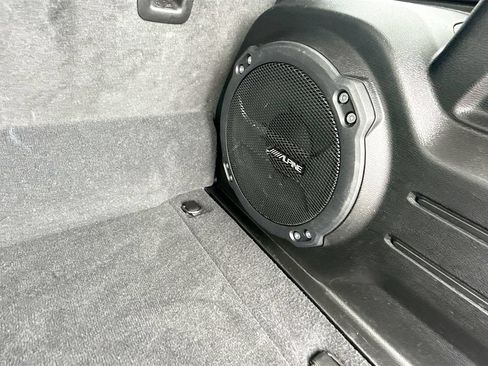 Used 2022 Jeep Wrangler Unlimited Sahara w/ Cold Weather Group AWD/4WD image 30