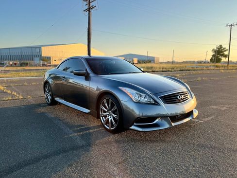 Used 2010 INFINITI G37 Anniversary Edition RWD image 12