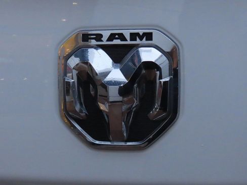 Used 2024 RAM 2500 Limited w/ Safety Group image 21
