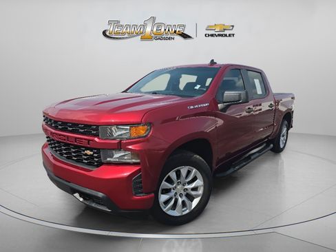Used 2020 Chevrolet Silverado 1500 Custom w/ Custom Value Package AWD/4WD image 4