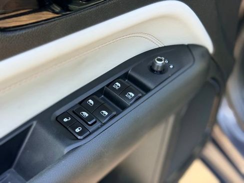 Used 2024 Jeep Compass Limited AWD/4WD image 20