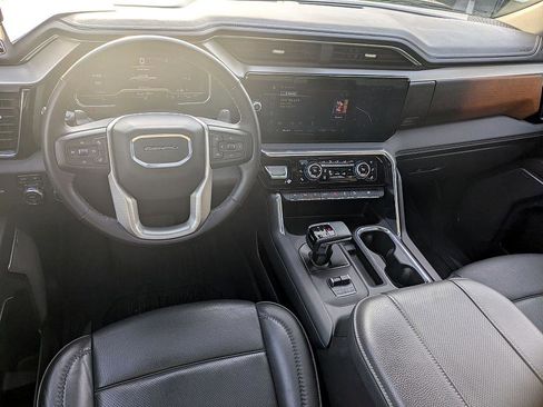 Used 2024 GMC Sierra 1500 Denali w/ Technology Package image 30