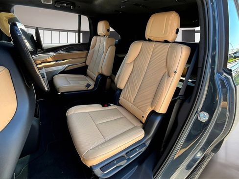 New 2025 Cadillac Escalade IQ Sport 2 w/ LPO, ONYX Package image 10