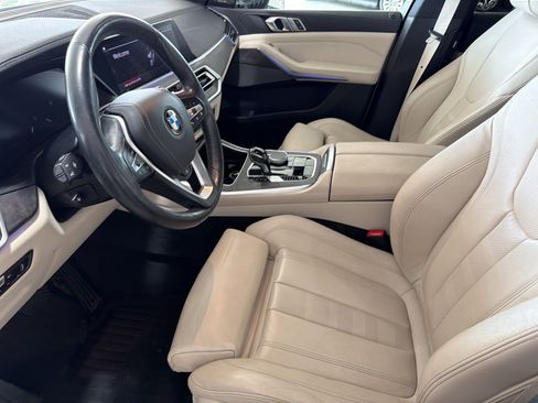 Used 2019 BMW X5 xDrive40i w/ Convenience Package AWD/4WD image 4