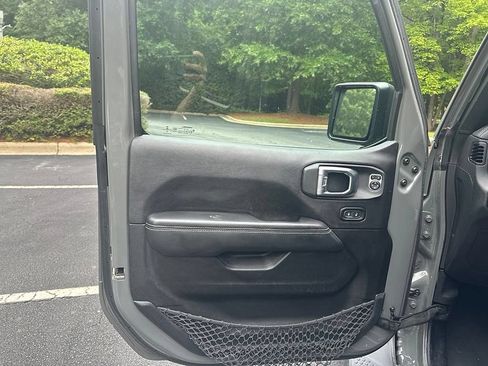 Used 2020 Jeep Wrangler Unlimited Sahara AWD/4WD image 10
