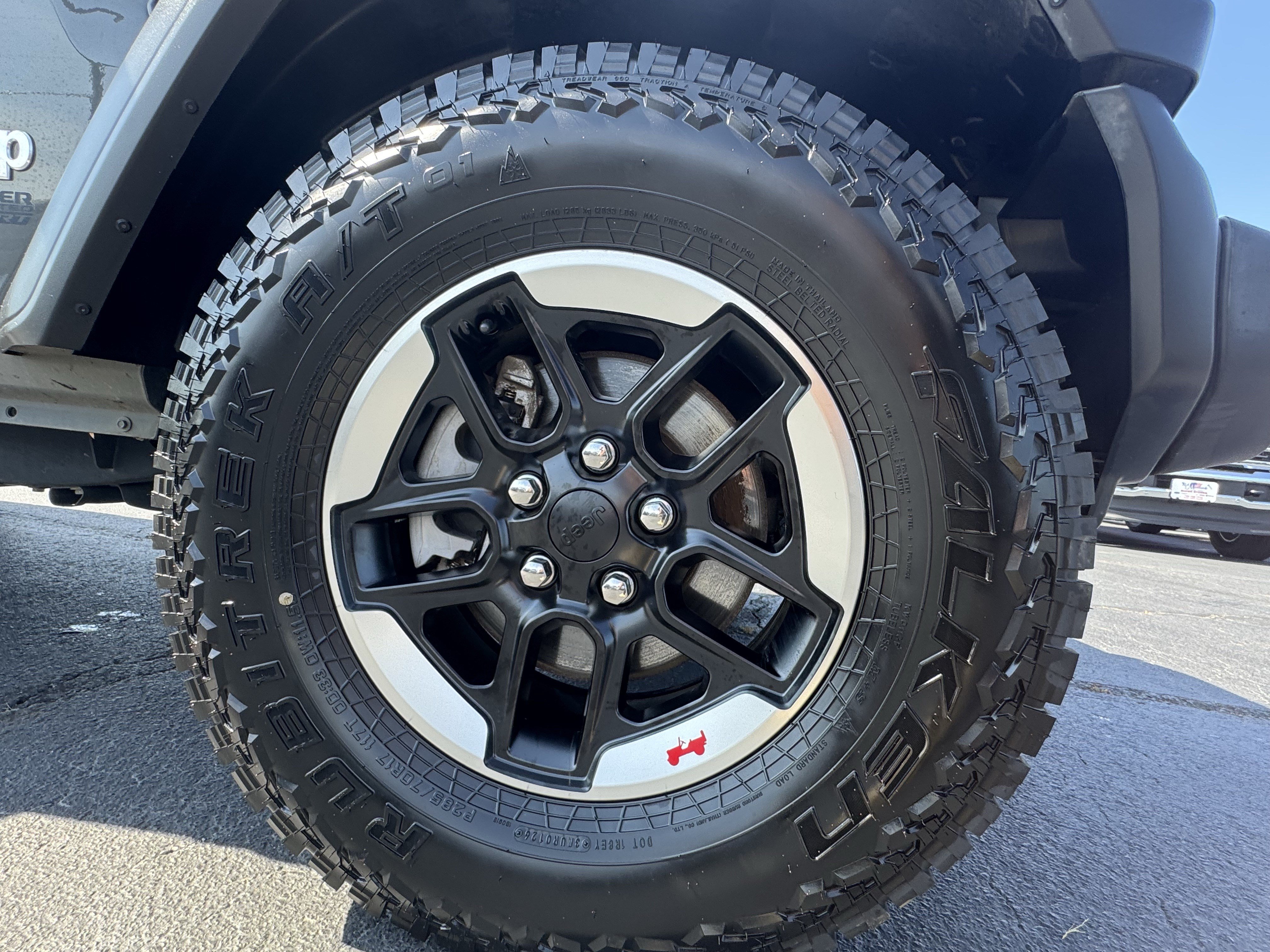 Used 2018 Jeep Wrangler Unlimited Sport S AWD/4WD image 13
