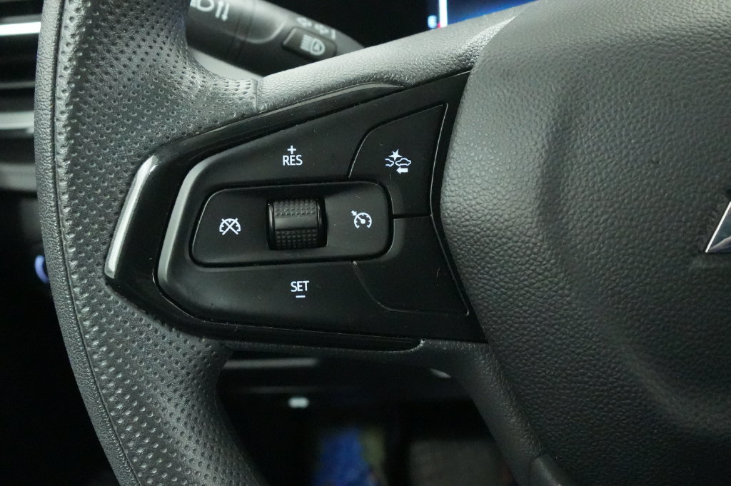 Used 2024 Chevrolet TrailBlazer LS FWD image 32