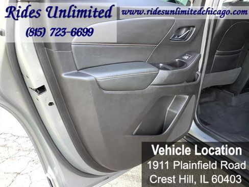 Used 2018 Chevrolet Traverse LT AWD/4WD image 13