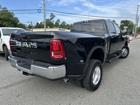 Used 2025 RAM 3500 Big Horn AWD/4WD image 7